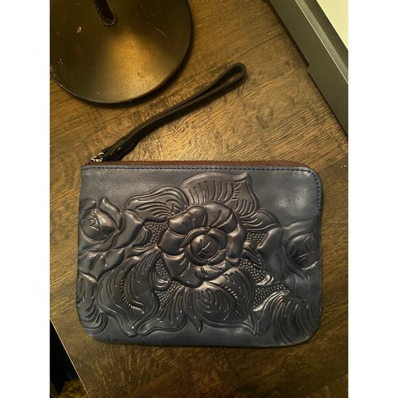 PATRICIA NASH NAVY LEATHER WRISTLET - Picture 1 of 3